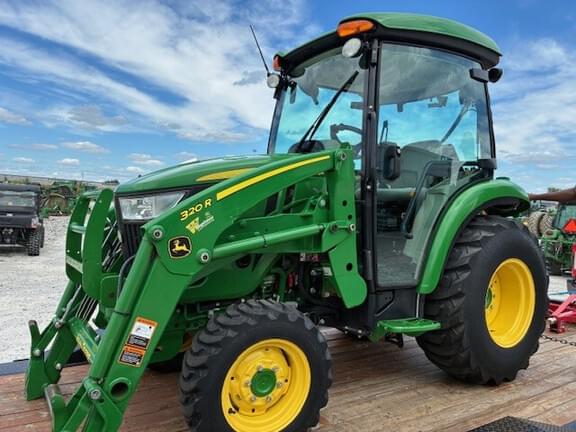 Image of John Deere 3046R equipment image 2
