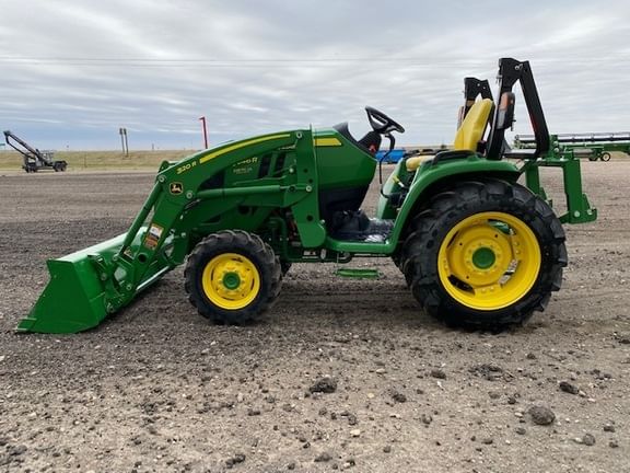 Main image John Deere 3046R