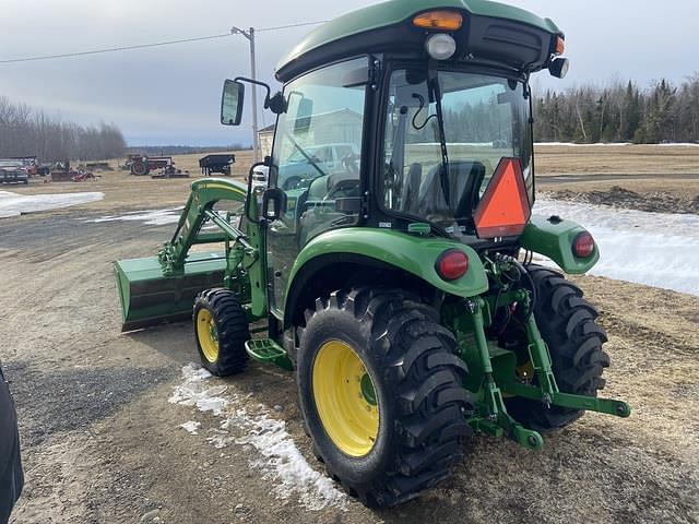 Image of John Deere 3046R equipment image 2