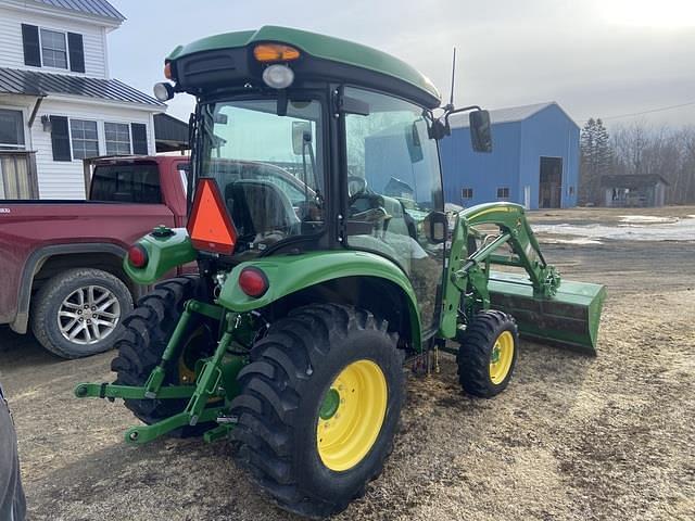 Image of John Deere 3046R equipment image 3