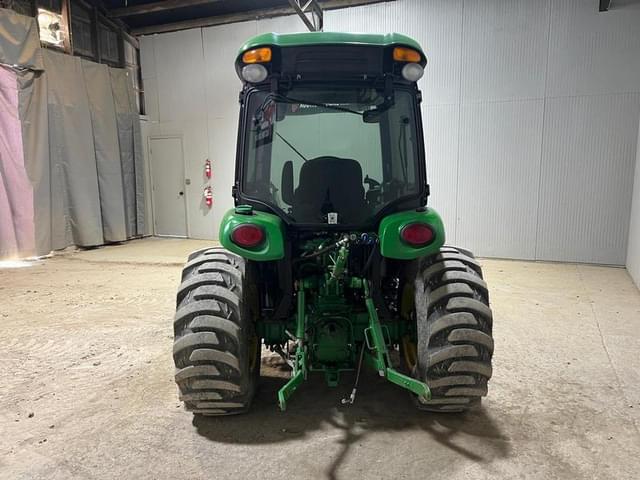 Image of John Deere 3046R equipment image 4