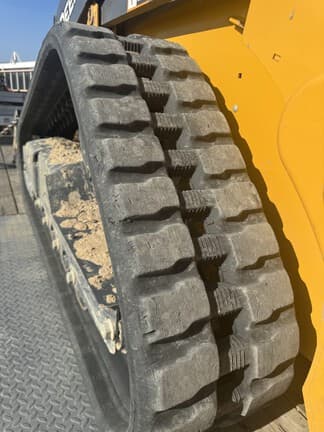 Image of John Deere 317G equipment image 2