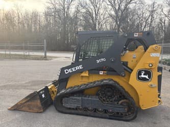 Image of John Deere 317G equipment image 2