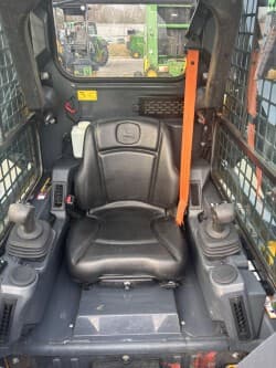 Image of John Deere 317G equipment image 4