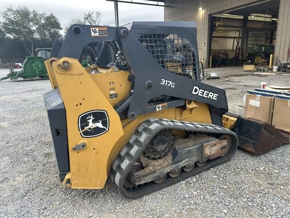 Image of John Deere 317G equipment image 4