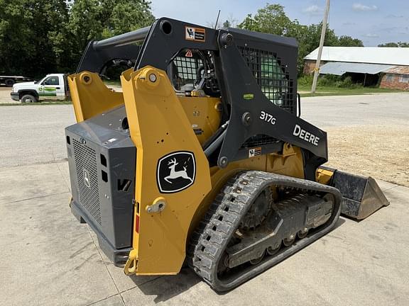 Image of John Deere 317G equipment image 4
