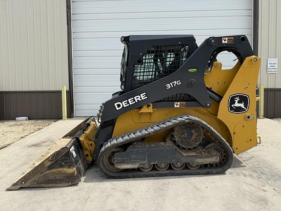 Image of John Deere 317G equipment image 1