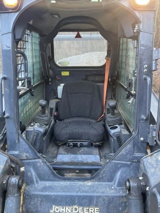 Image of John Deere 317G equipment image 2