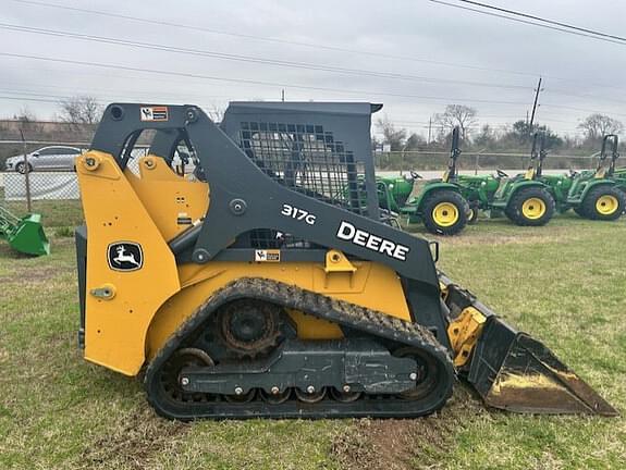 Image of John Deere 317G equipment image 4