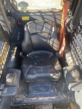 Image of John Deere 317G equipment image 4