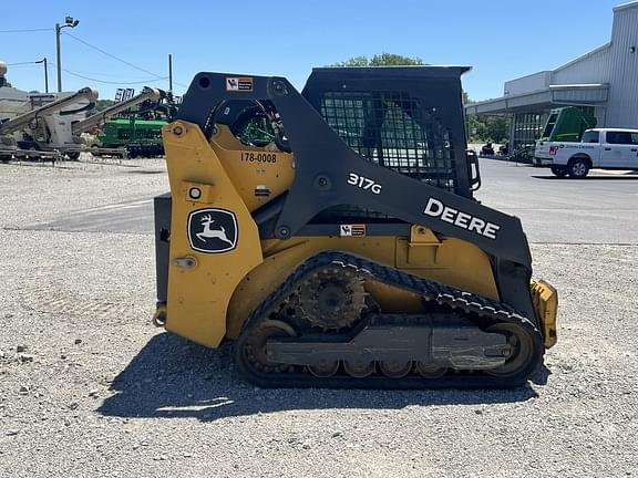 Image of John Deere 317G equipment image 3