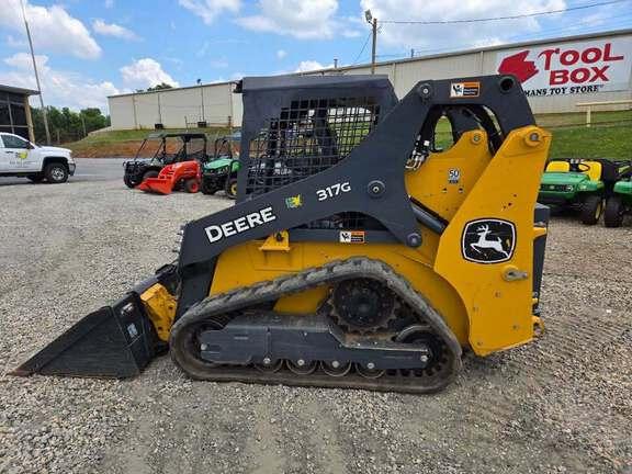 Image of John Deere 317G equipment image 4