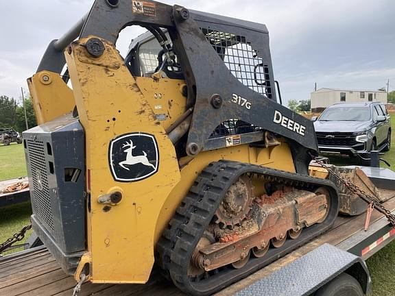 Image of John Deere 317G equipment image 4