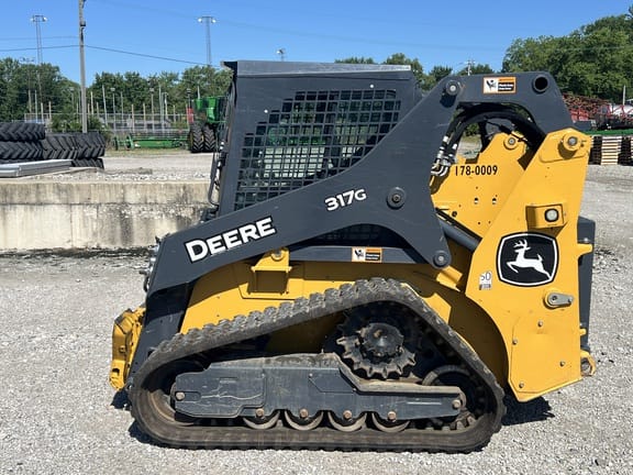 2020 John Deere 317G Equipment Image0