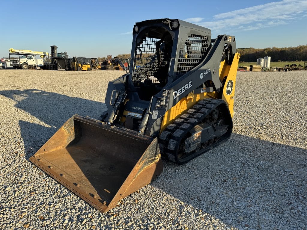 2020 John Deere 317G Equipment Image0