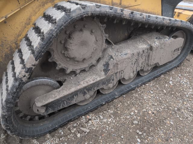 Image of John Deere 317G equipment image 4