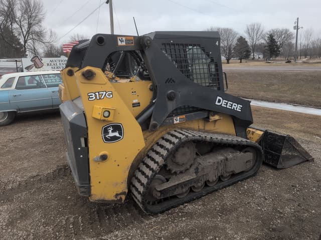 Image of John Deere 317G equipment image 3