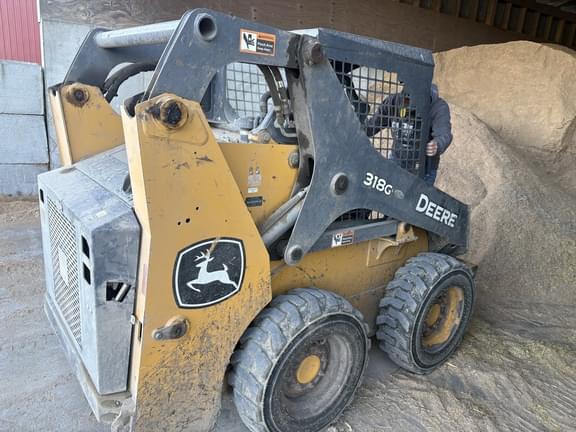 Image of John Deere 318G equipment image 3
