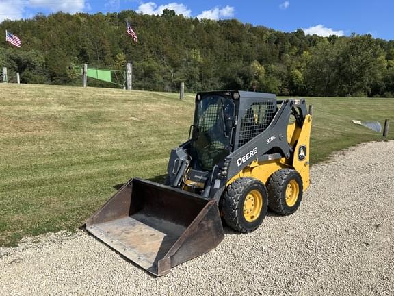 Image of John Deere 318G equipment image 4