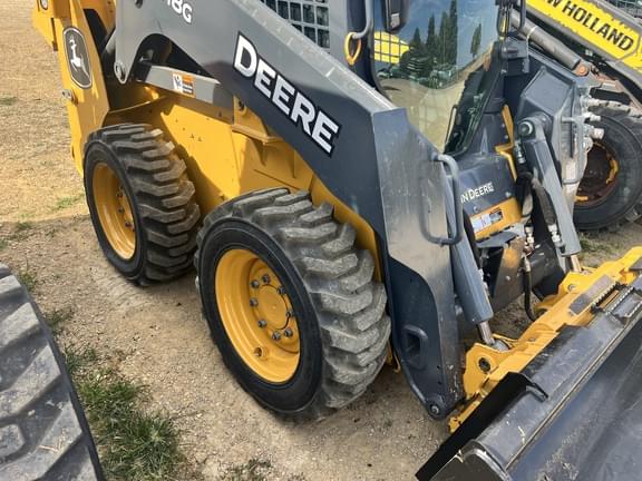 Image of John Deere 318G equipment image 3