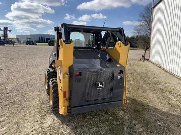 Image of John Deere 318G equipment image 3