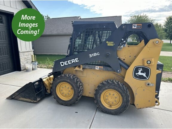 2020 John Deere 318G Equipment Image0