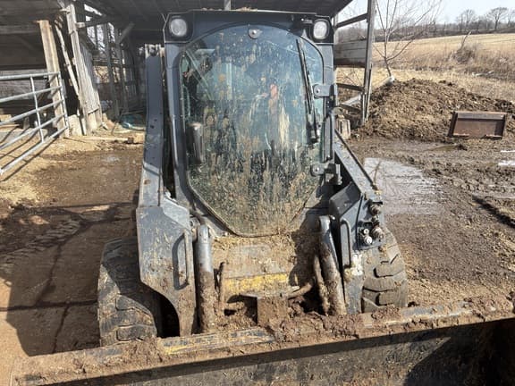 Image of John Deere 318G equipment image 1