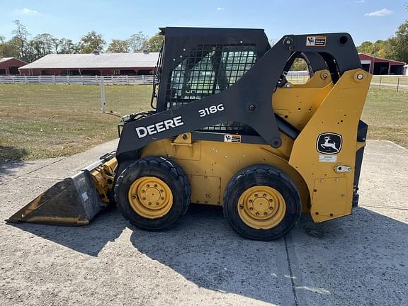 Image of John Deere 318G equipment image 4