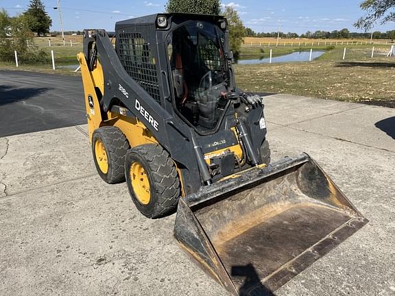 Image of John Deere 318G equipment image 1