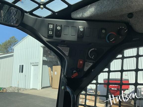 Thumbnail image John Deere 318G 15