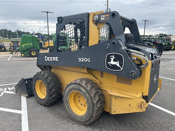 Image of John Deere 320G equipment image 3