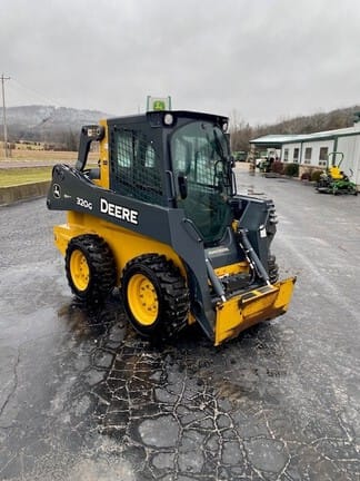Main image John Deere 320G