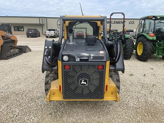 Image of John Deere 320G equipment image 3