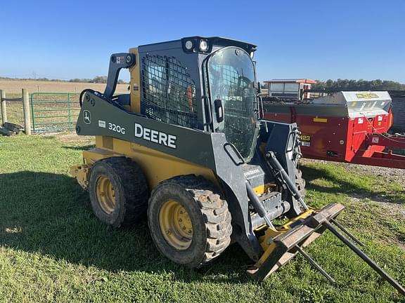 Image of John Deere 320G equipment image 1