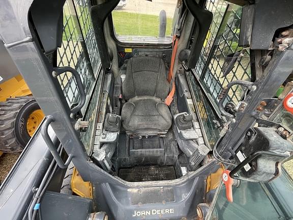 Image of John Deere 320G equipment image 1