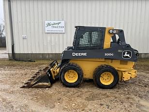 Main image John Deere 320G