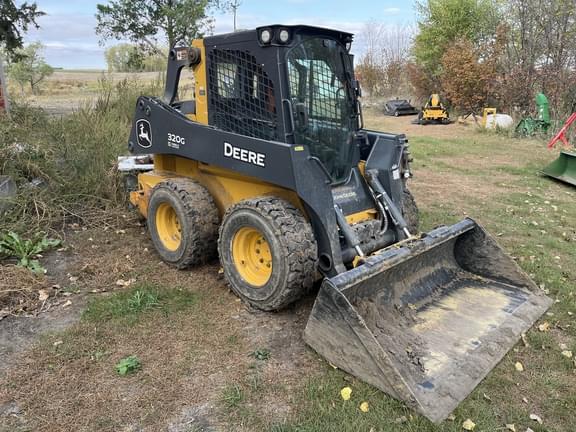 Image of John Deere 320G equipment image 1