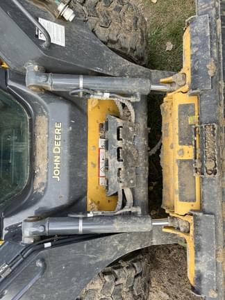 Image of John Deere 320G equipment image 4