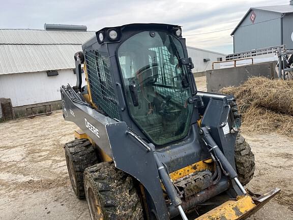 Image of John Deere 320G equipment image 4