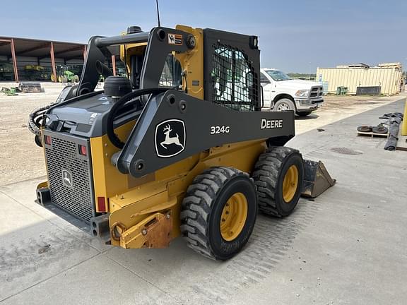 Image of John Deere 324G equipment image 3