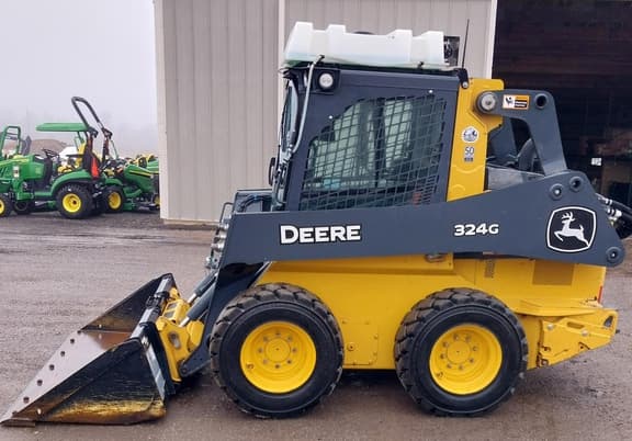Image of John Deere 324G equipment image 2