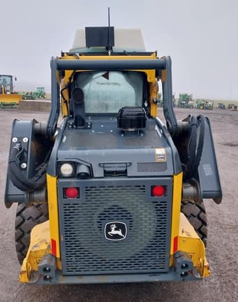 Image of John Deere 324G equipment image 3