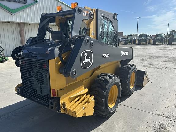 Image of John Deere 324G equipment image 2