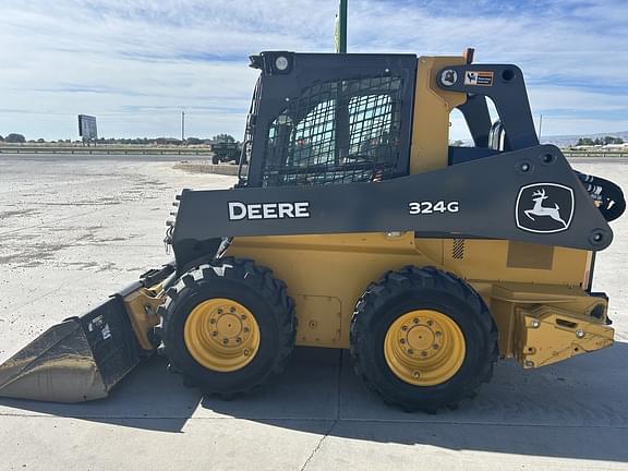 Image of John Deere 324G equipment image 3