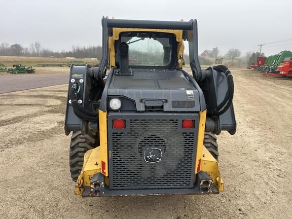 Image of John Deere 324G equipment image 3