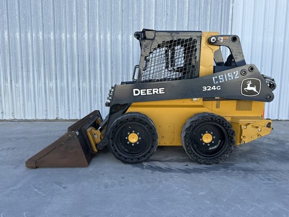 Main image John Deere 324G