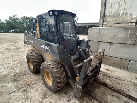 Image of John Deere 324G equipment image 1