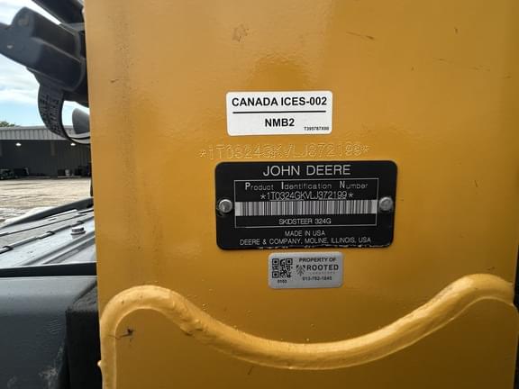 Image of John Deere 324G equipment image 4