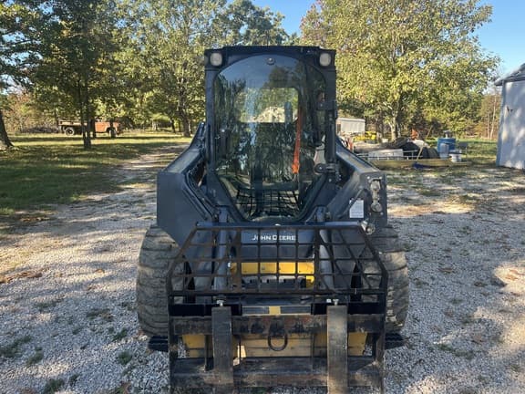 Image of John Deere 324G equipment image 2