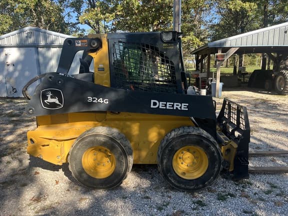 Image of John Deere 324G equipment image 4